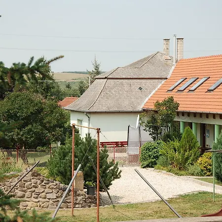Casa de hóspedes Hegyalja Panzio